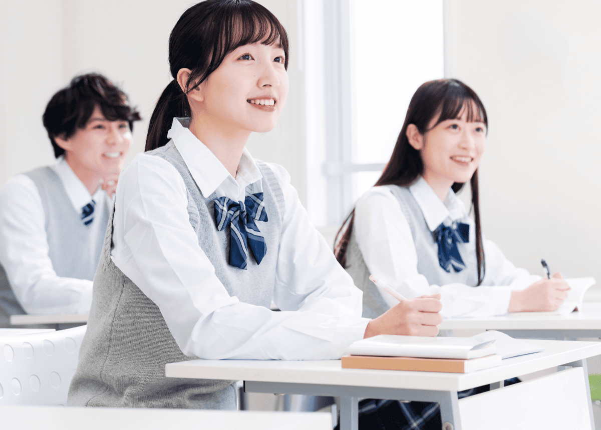 環境出前授業を受ける生徒たちの画像